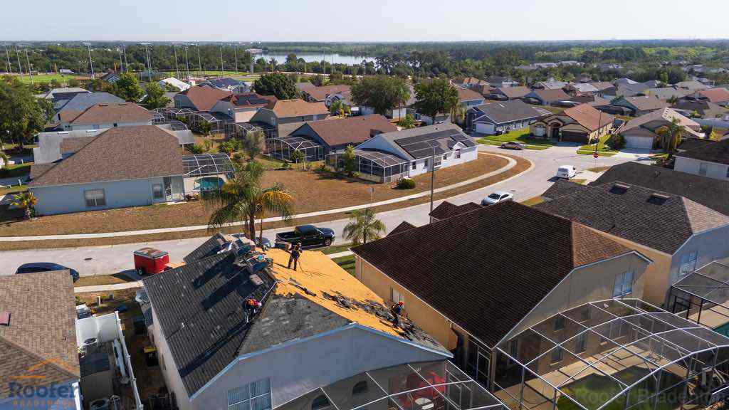 Roofer In Bradenton